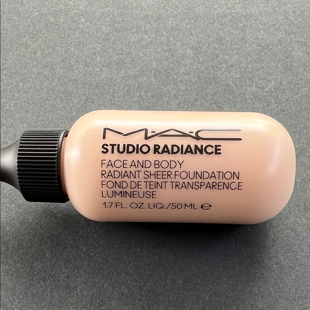 Studio Radiance Face and Body Radiant Sheer Foundation - N0-AA2